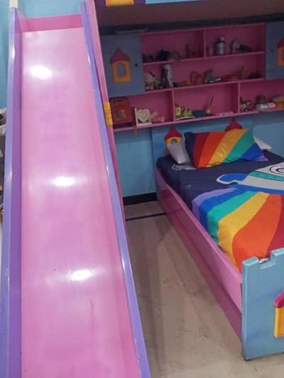 playful and beautiful bed set for 2 kids with mattress