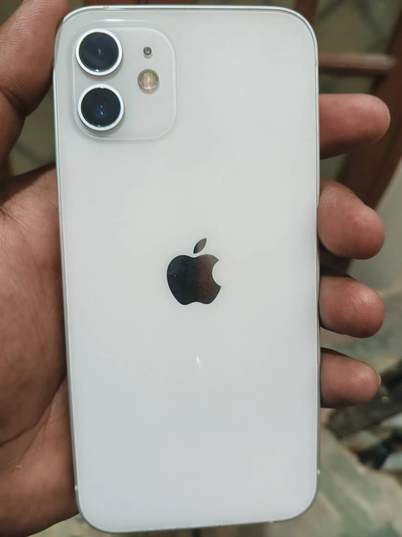 Apple iPhone 12 2