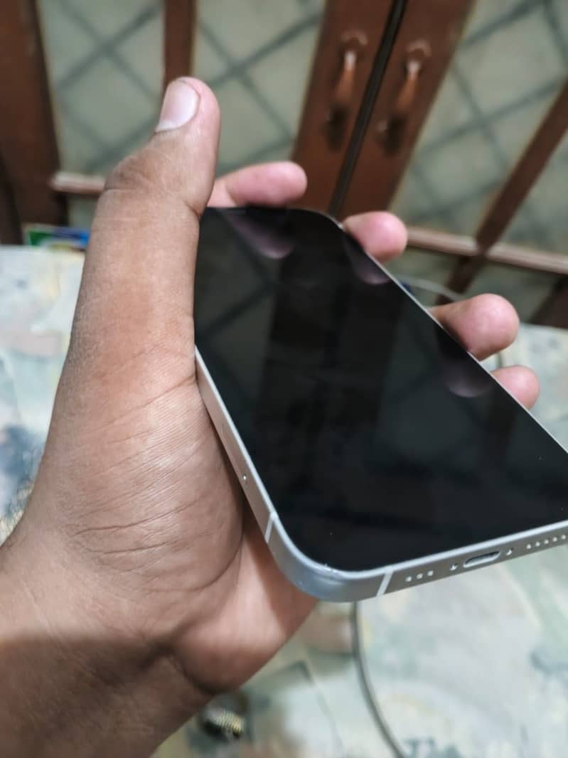 Apple iPhone 12 5