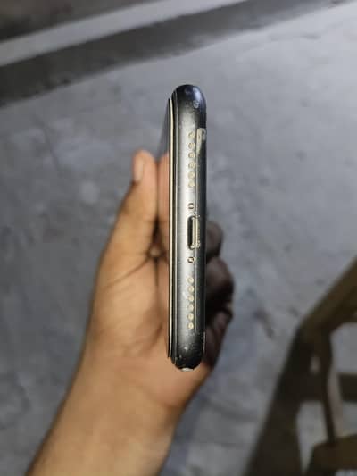 Apple iPhone 11. . . 128 Gb