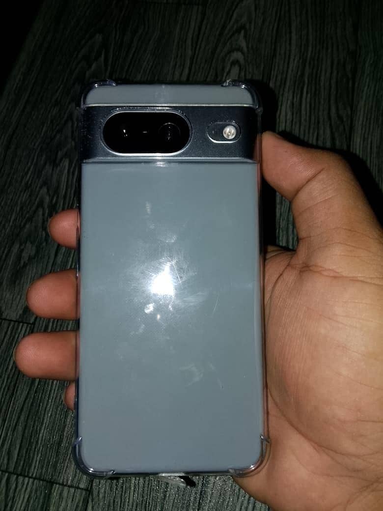 Google Pixel 8 0