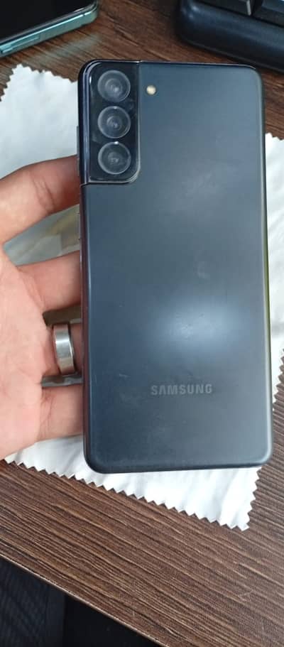 Samsung Mobile S21 Good Condition everything is orignal