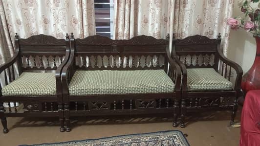 4 Seater Sofa for sale in good condition