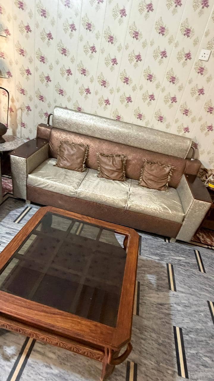 6 seater sofa 0