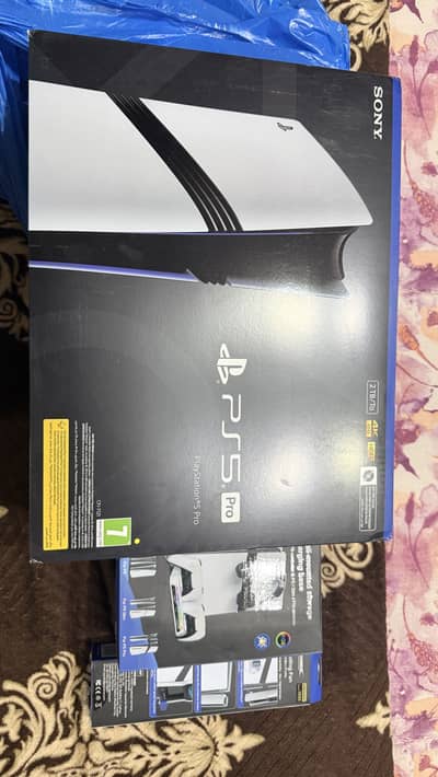 Playstation 5 pro 2tb new. Pin pack.