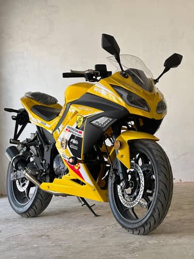 Kawaski ninja 250r for sale showroom condition
