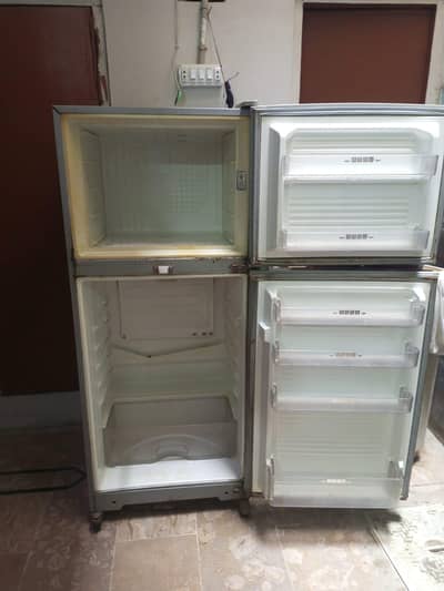 Dawlence Fridge