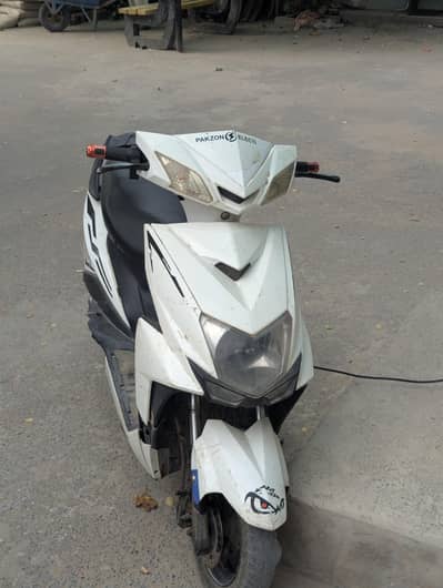 Pakzone Electric Scooty