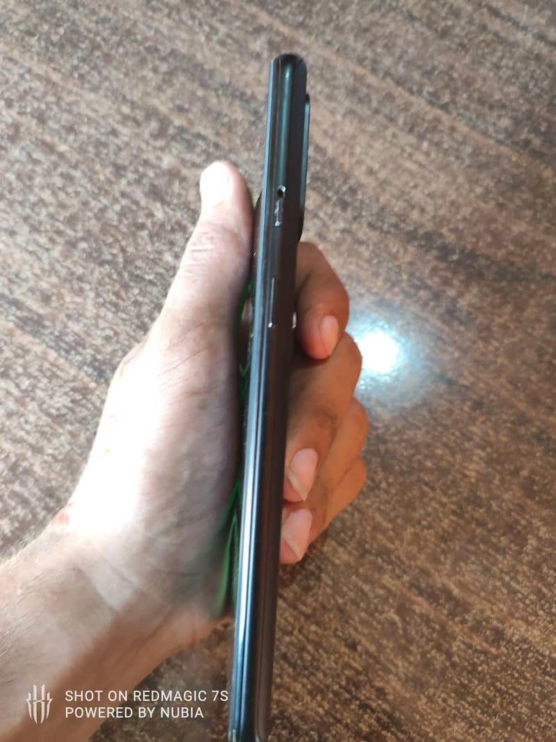 One Plus 9R 1