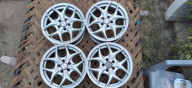 Toyota alloy Rim