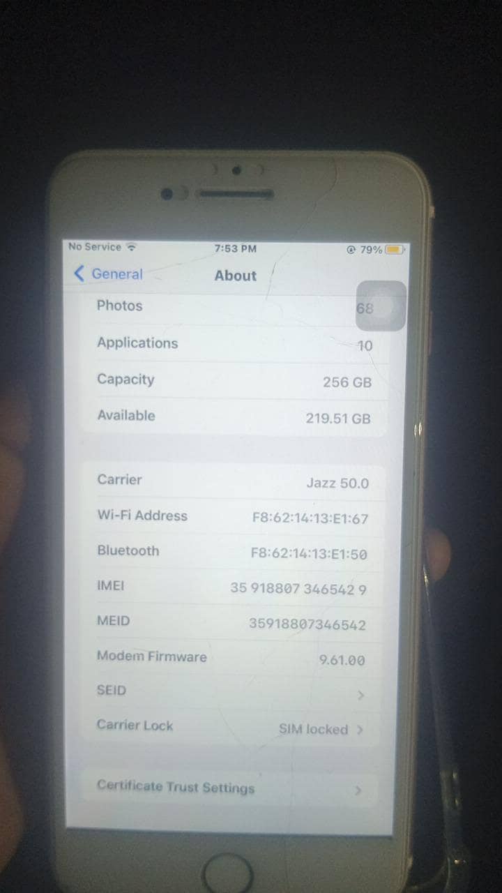 Apple iPhone 7 Plus 0