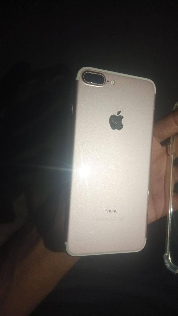 Apple iPhone 7 Plus 1