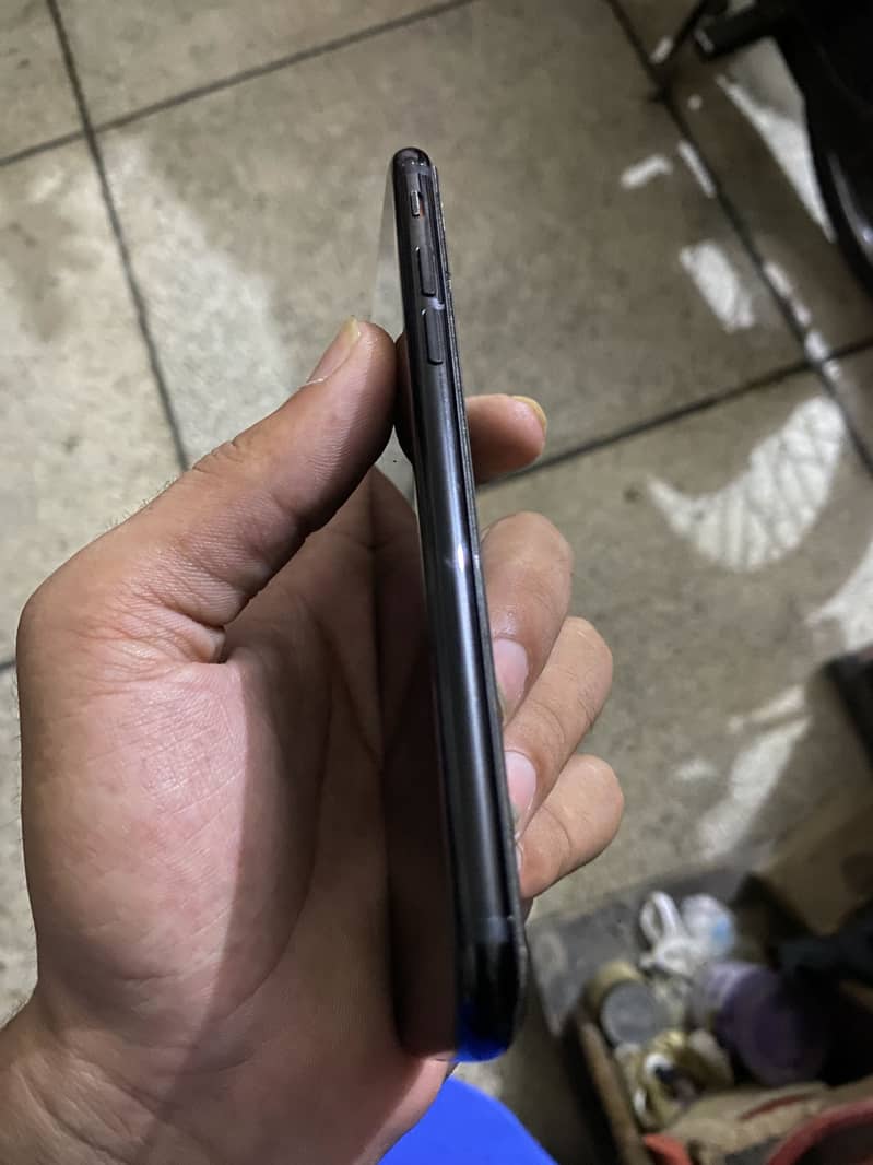 Apple iPhone 7 4