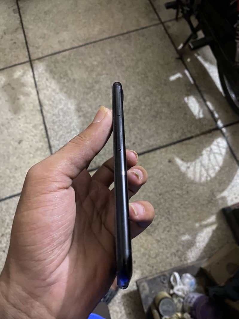Apple iPhone 7 6