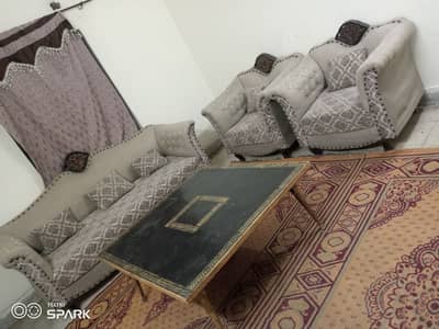 Sofa set and table