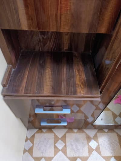 dressing table