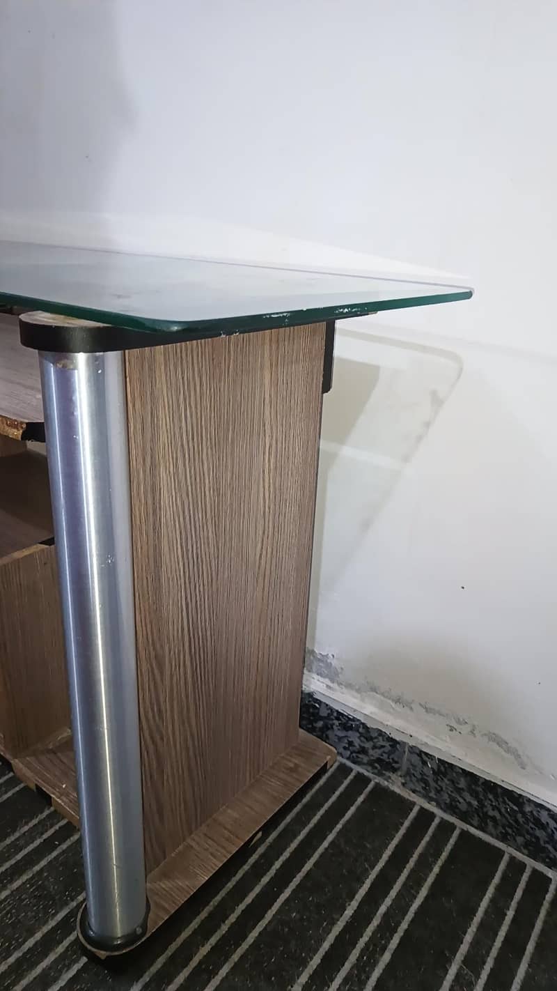 computer table 3