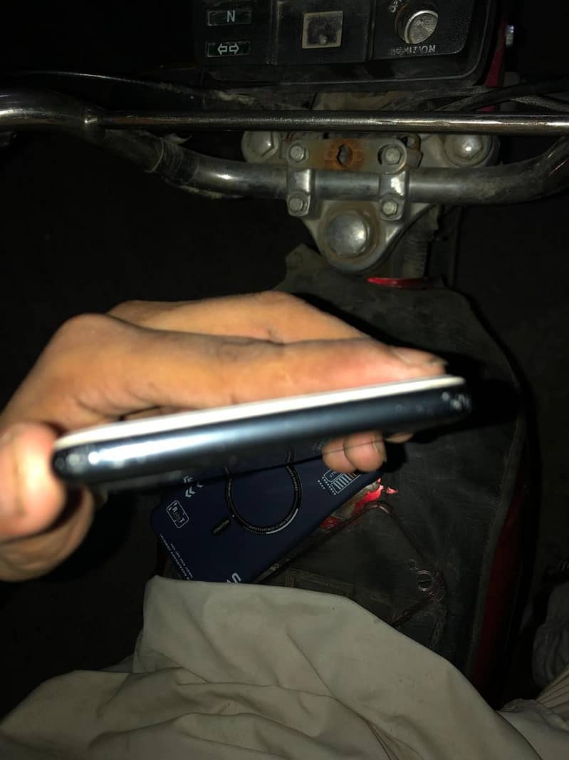 Apple iPhone 7 Plus 3