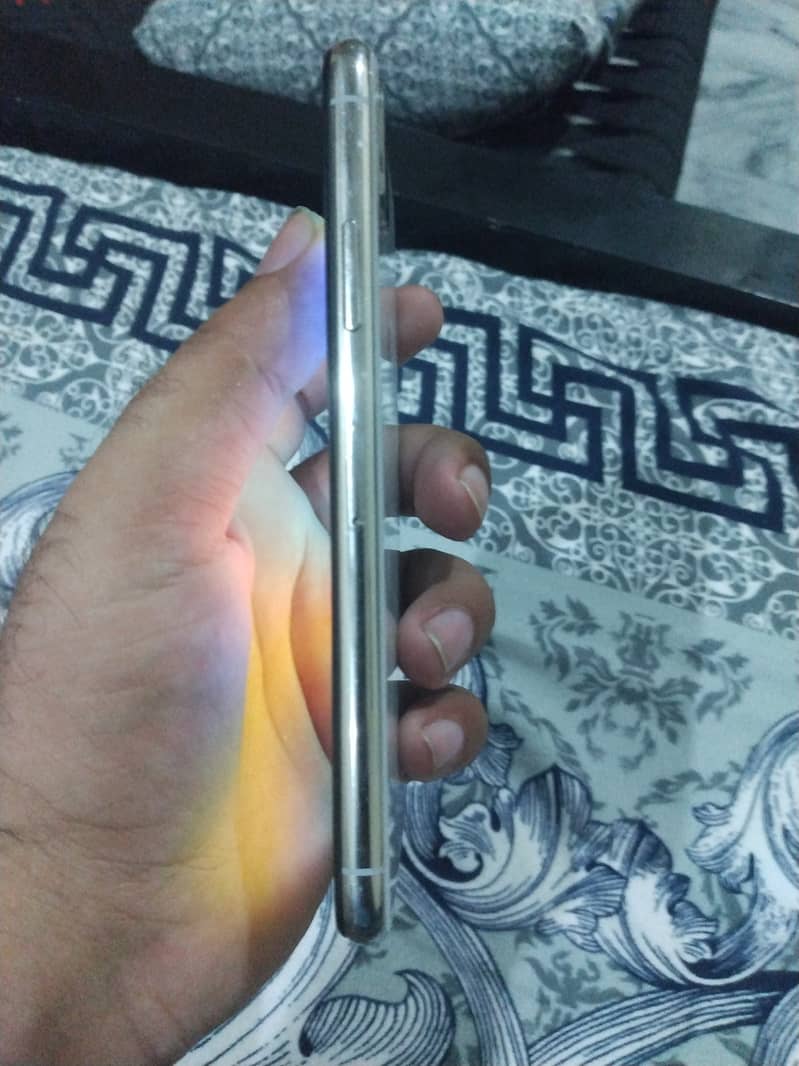 Apple iPhone X 2