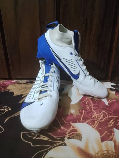 Football Shoes / Soccer Shoes