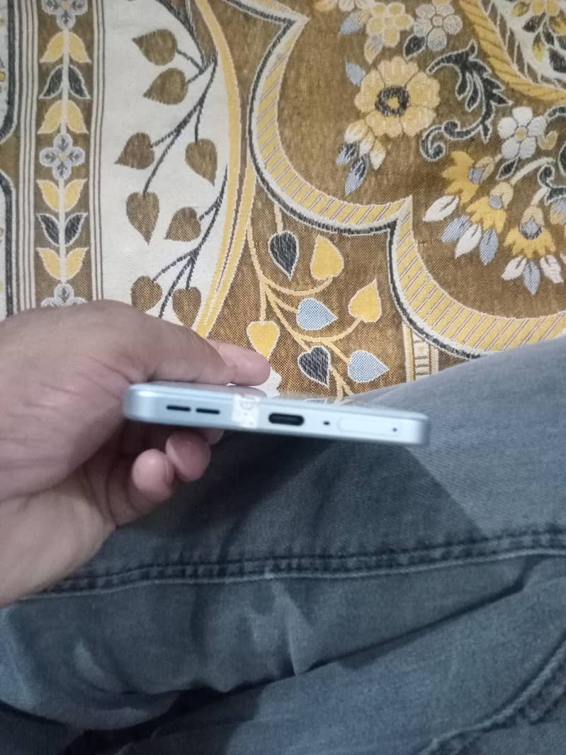 One Plus Ace 2V 0