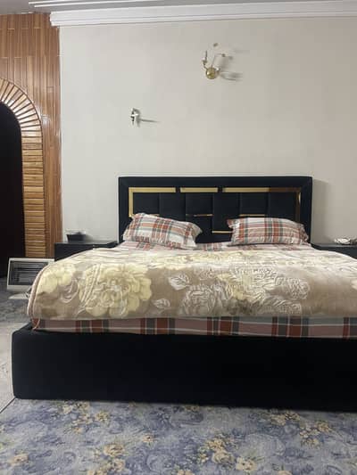 Black Velvet Cushion Bed set