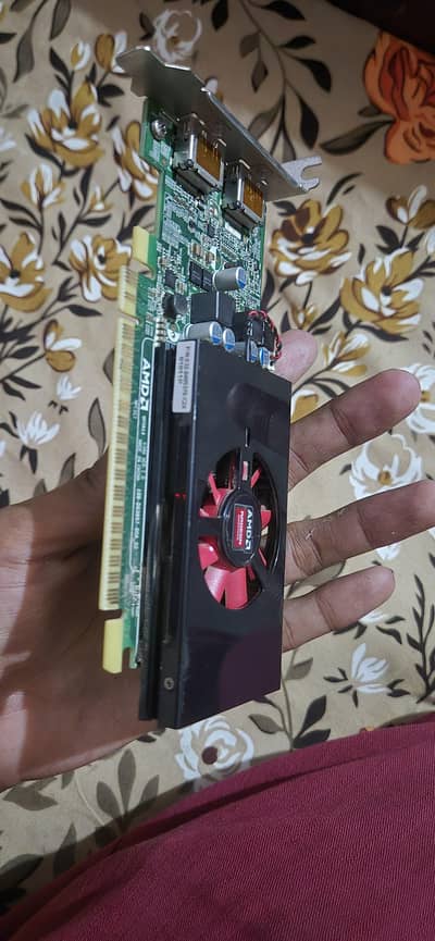 AMD Radeon graphic card 4gb bilkul new hai