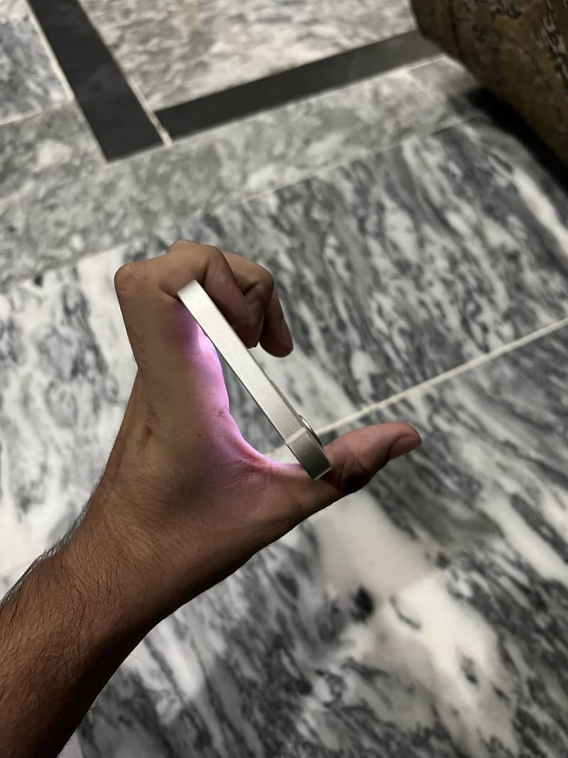 Apple iPhone 12 1