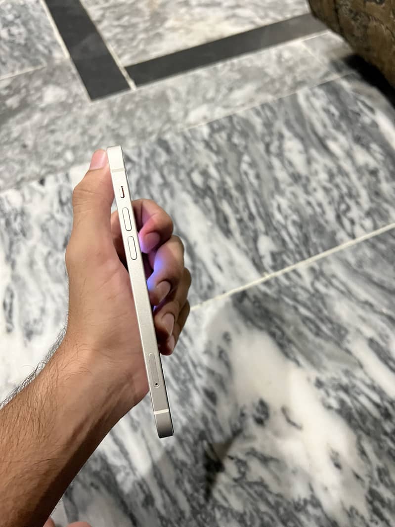 Apple iPhone 12 2