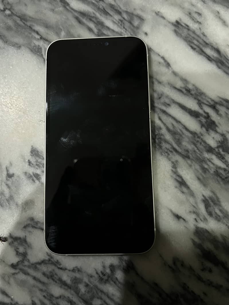 Apple iPhone 12 6