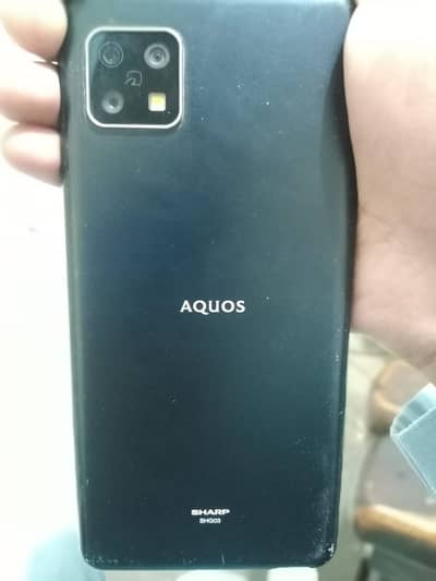 AQUOS sense5G