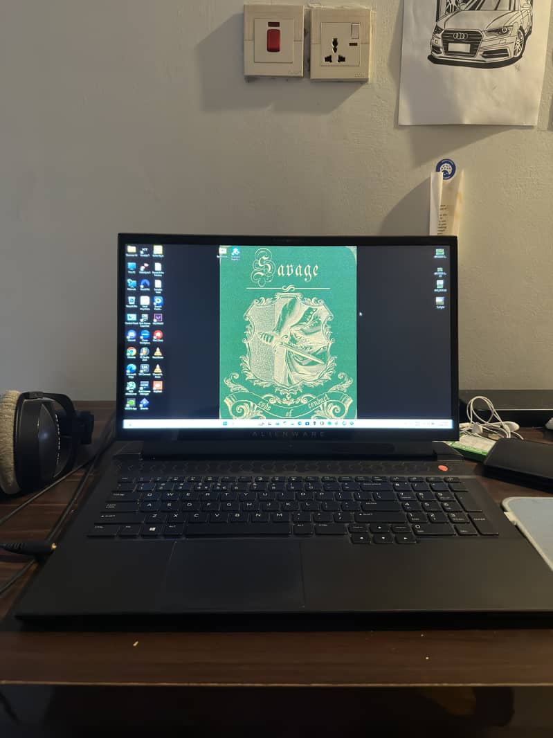 Alienware M17 R2 2