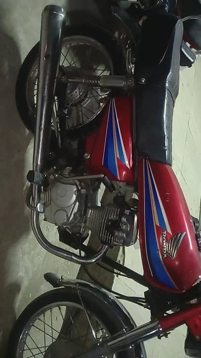 Honda 125 kikspring Laga Huwa ha baki all ok ha