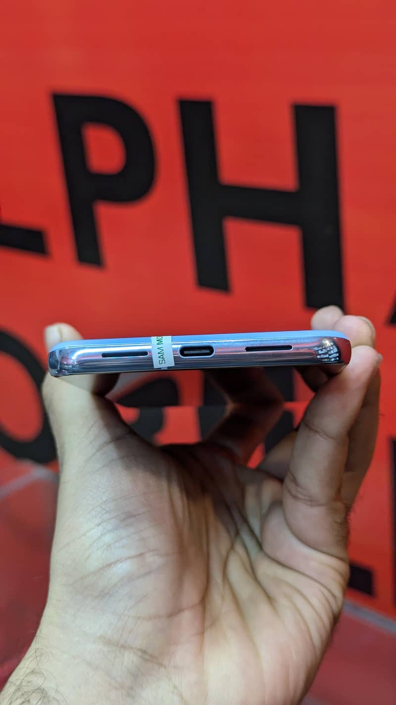 Google Pixel 8 Pro 4