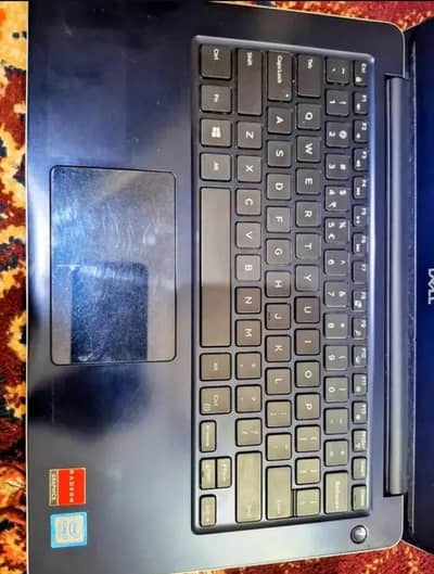 Dell vostro 5370 i7 8 4gb Radeon graphics card