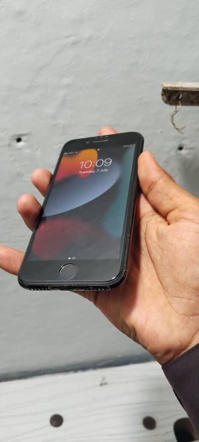 Apple iPhone 7