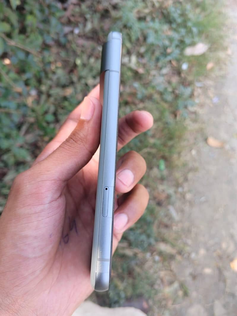 Google Pixel 8 3