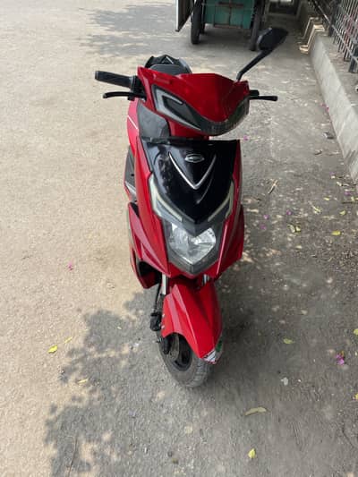 YJ FUTURE AZADI SCOOTY FULL SIZE