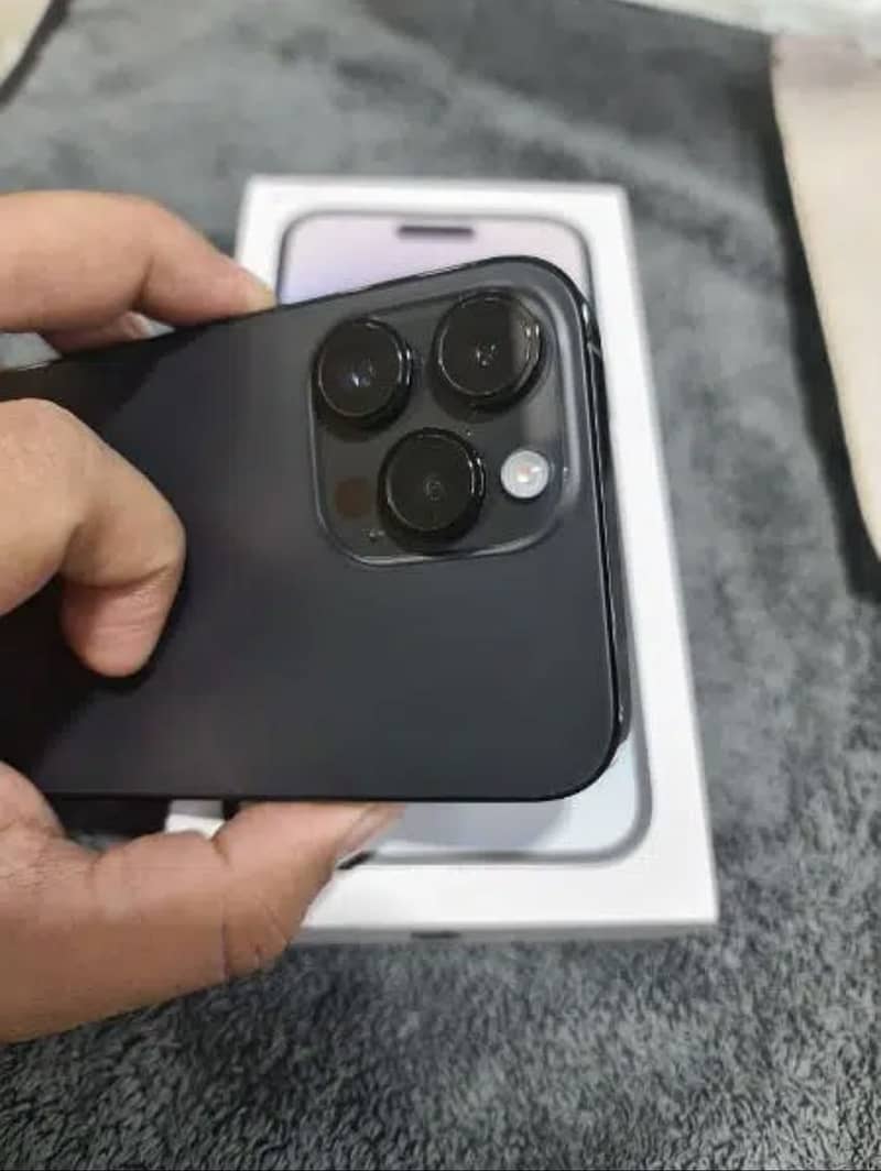 Apple iPhone 14 Pro Max 6