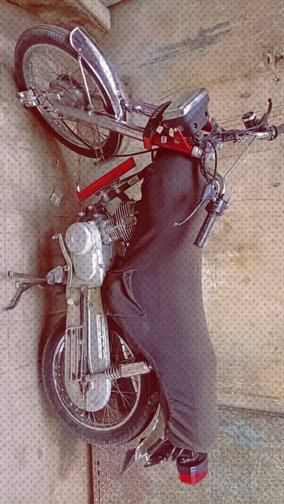 honda cg125 model 2006 karachi number only wathsapp 03292314904