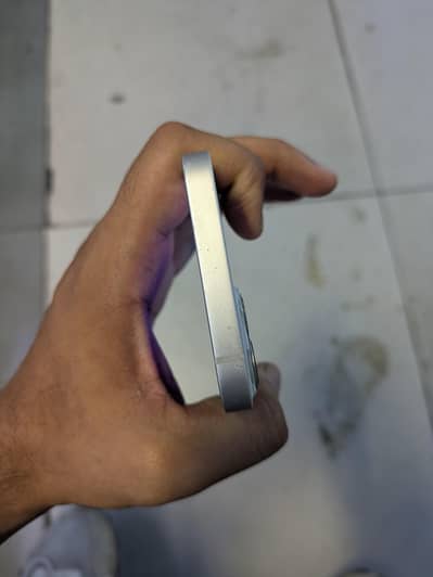 Apple iPhone 13 jv