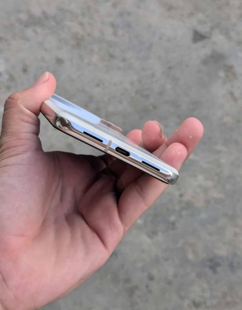 Google Pixel 8 Pro 1