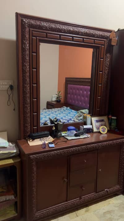 Dressing table