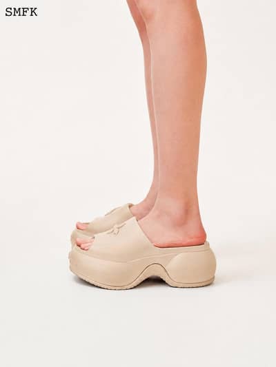 Platform clogs