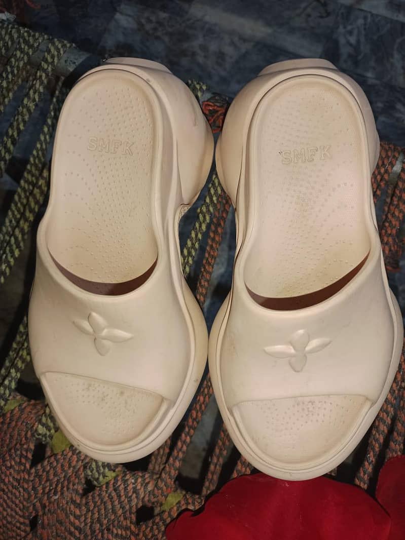 Platform clogs 4