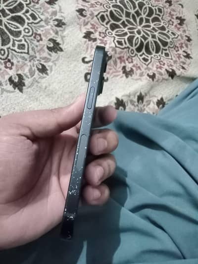 Apple iPhone 15