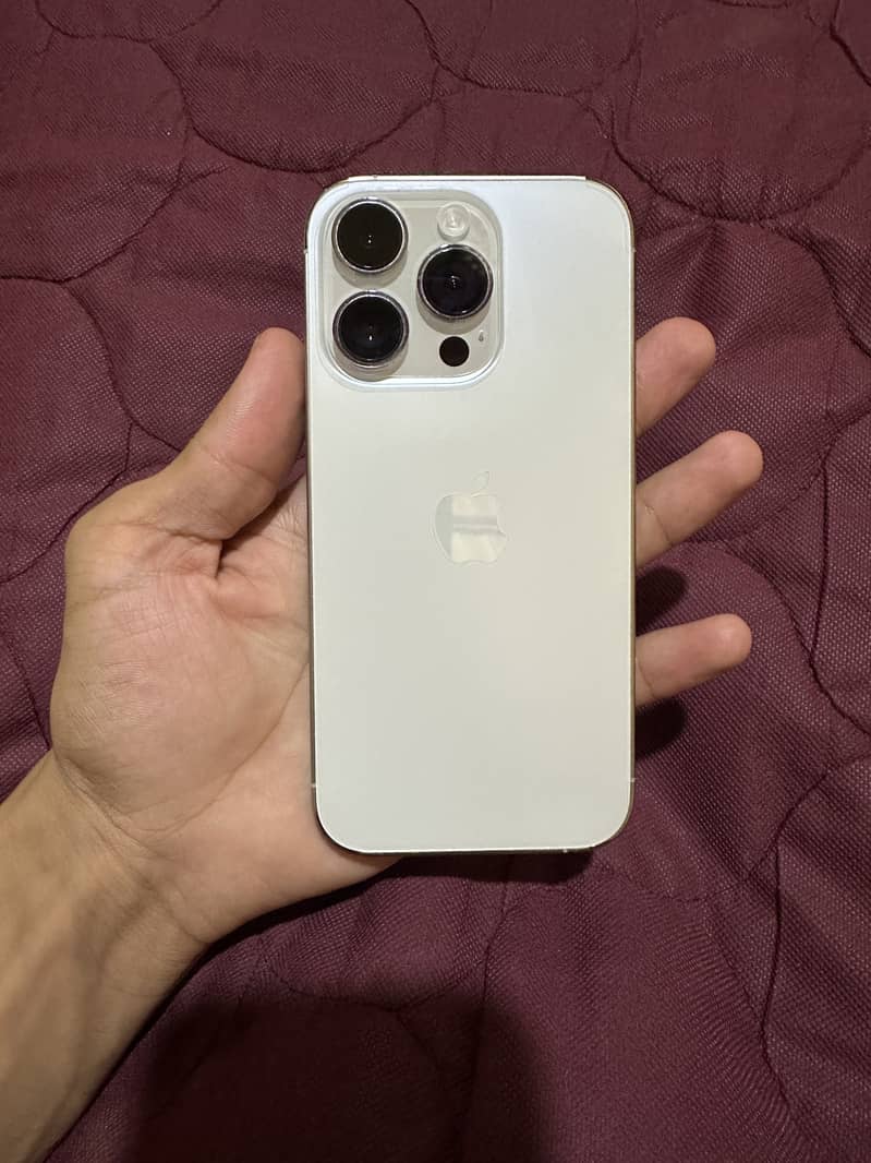 Apple iPhone 14 Pro 1