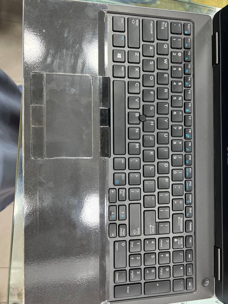 Dell Precision 7540 1