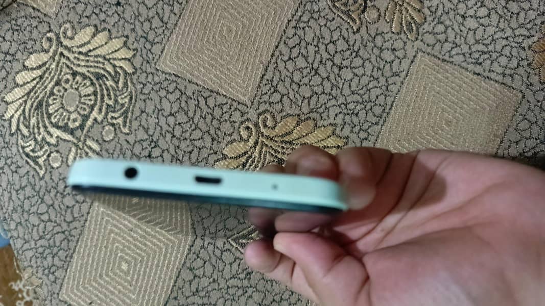 Xiaomi Redmi A2 Plus 7