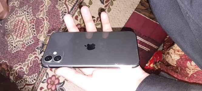 Apple iPhone 11 factory unlocked 128 gb 90% battery health original